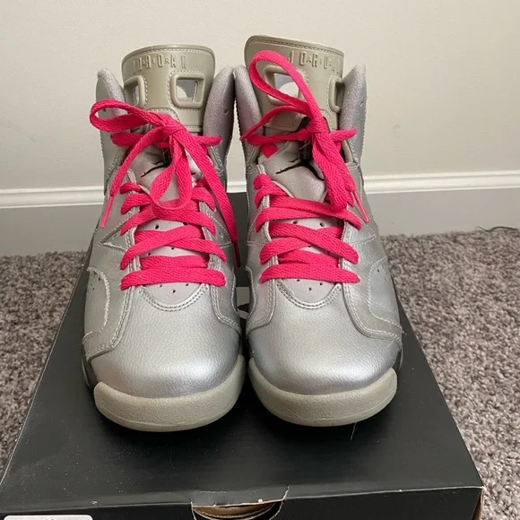 Air Jordan 6 Retro Metallic Silver/Pink/Black Youth size 5.5 - Picture 2 of 8
